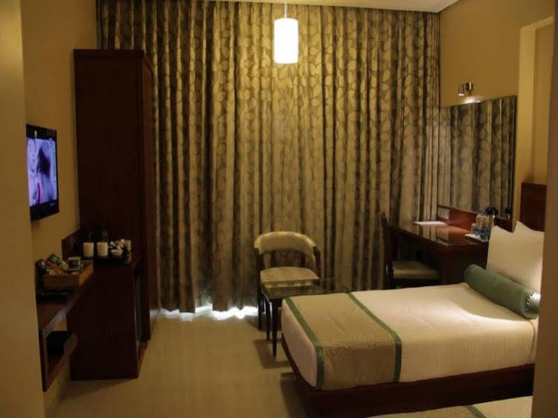 绿橄榄酒店 奥兰加巴德 外观 照片